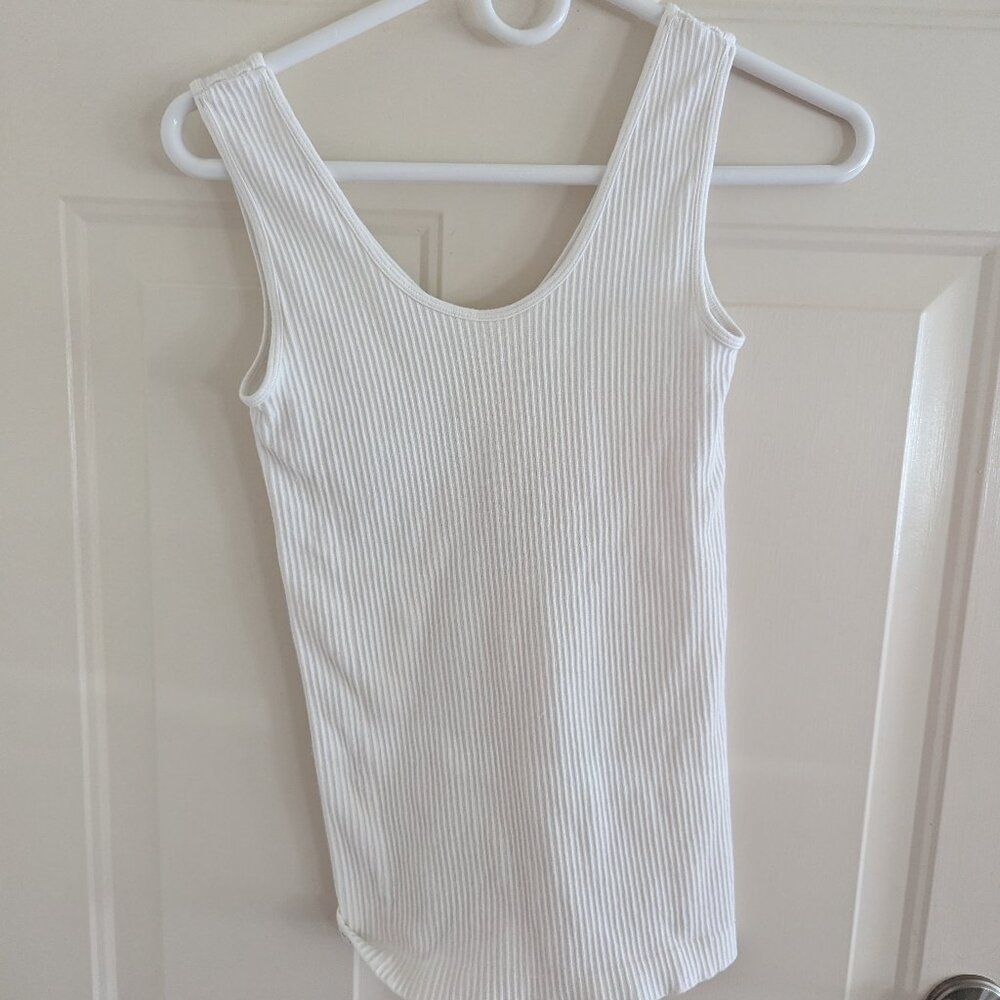 ELIETIAN Ribbed Reversible Tank ET1503WHT in White